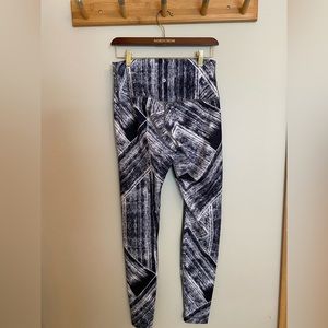 Lululemon Wunder Under High Rise legging, full length, very gently used